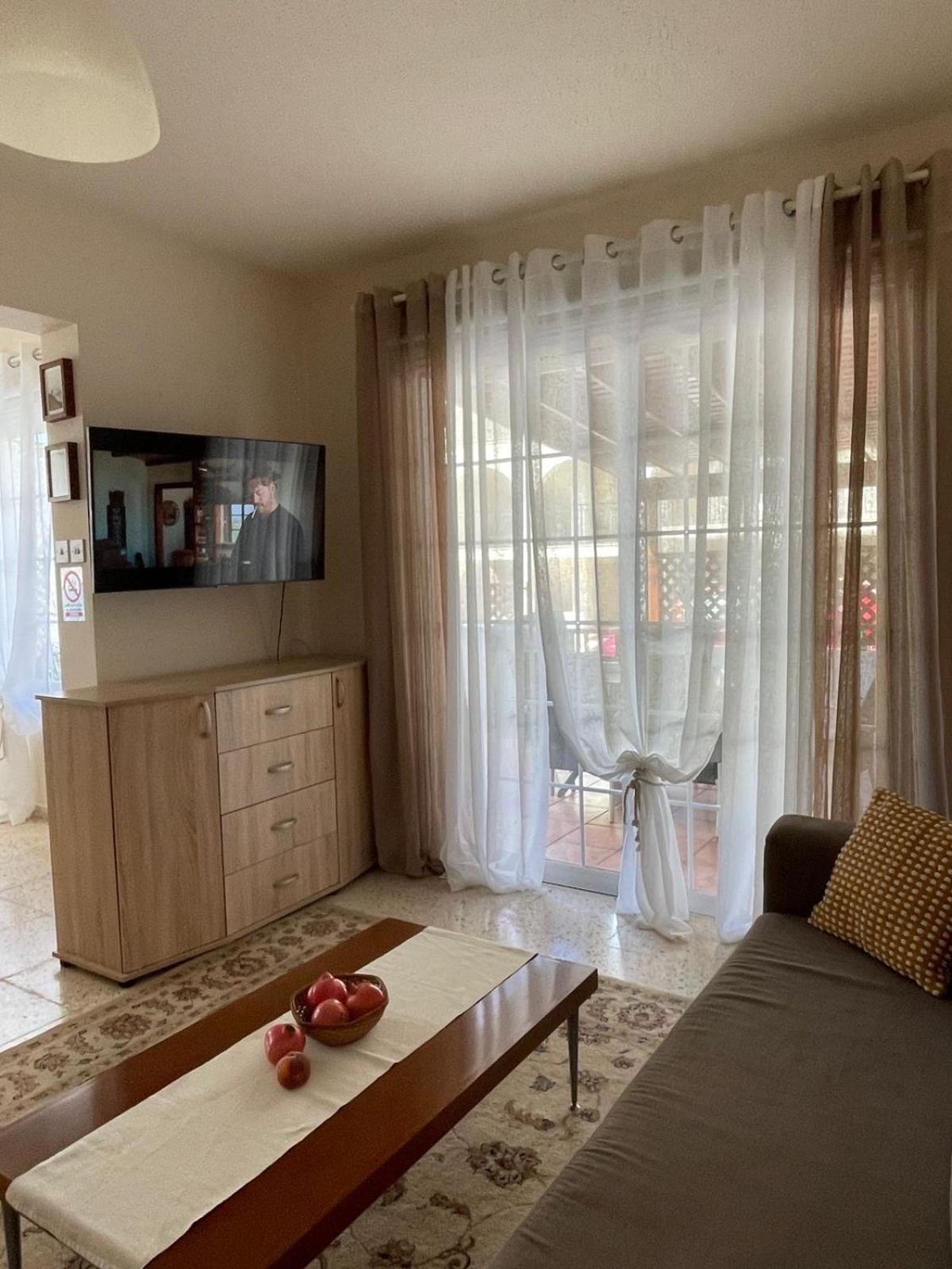 Kamilla- Kaparis Apartament *